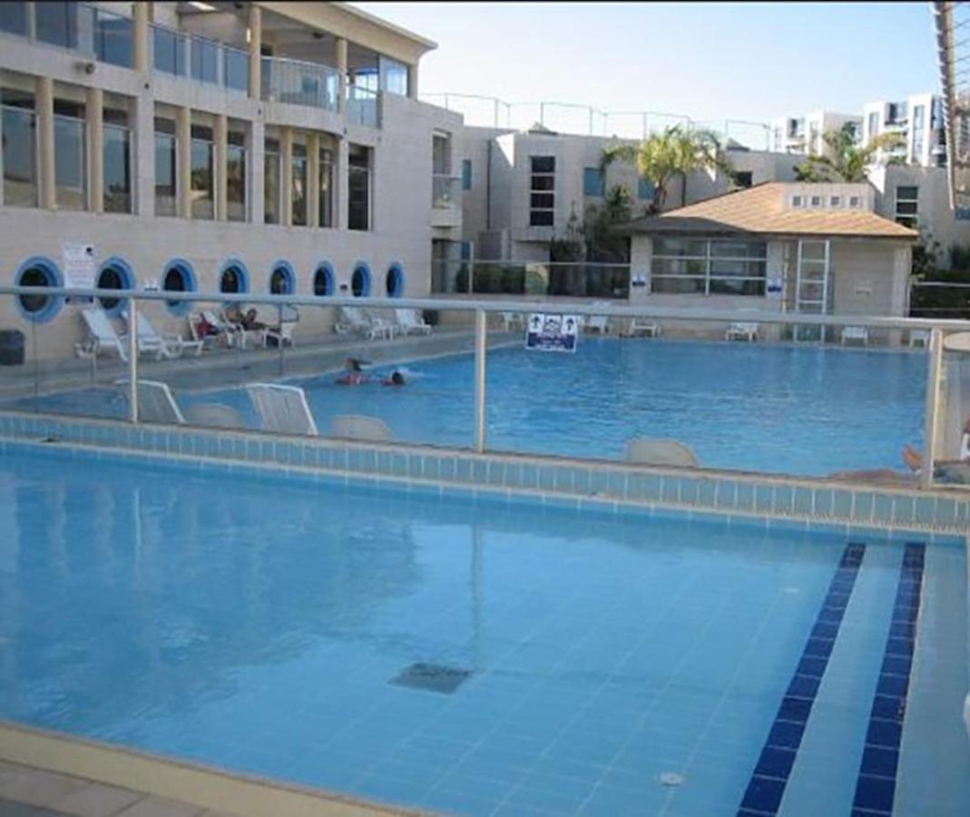 Regency Residence With Pool - Next The Beach Herzelia Buitenkant foto